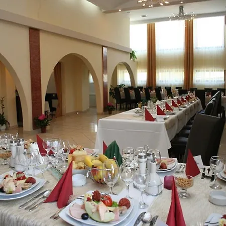 Hotel Apollo 3*